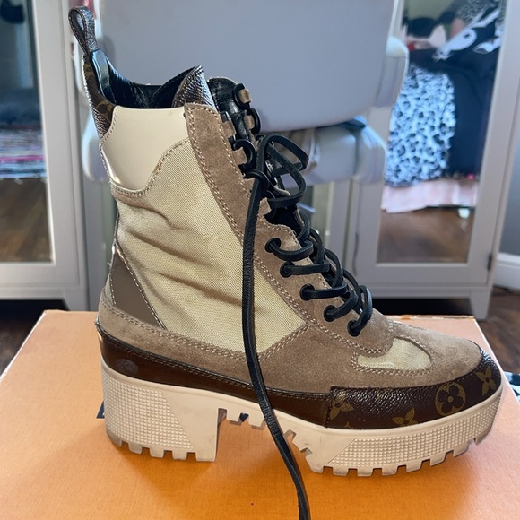 Louis Vuitton Monogram Laureate Leather Combat Boots - Picture 6 of 12
